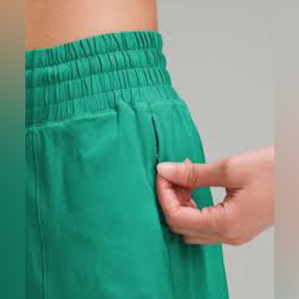 New Lululemon Hotty Hot High-Rise Lined Short 4" Cascadia Green / Size 2 NWT - Picture 5 of 8